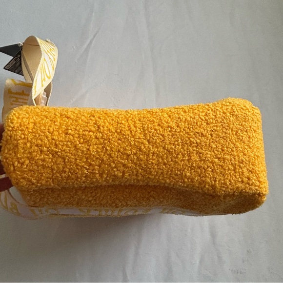 Loungefly Disney Winnie the Pooh Sherpa Zip Tote Bag With Coin Purse NWT - Picture 5 of 16